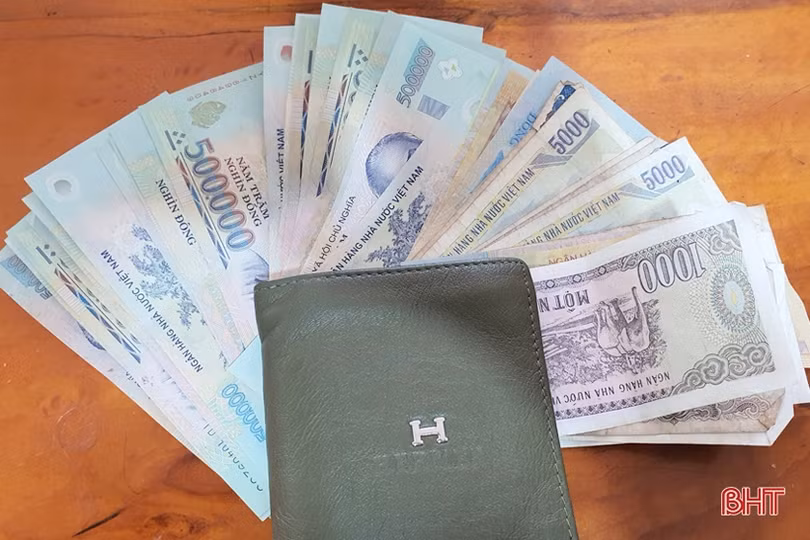 Nhặt được hơn 10 triệu đồng, nam sinh Hà Tĩnh tìm người trả lại