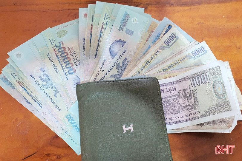 Nhặt được hơn 10 triệu đồng, nam sinh Hà Tĩnh tìm người trả lại