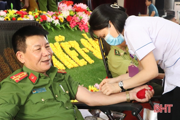 Ngày hội hiến máu nhân đạo ở Vũ Quang thu về 160 đơn vị máu