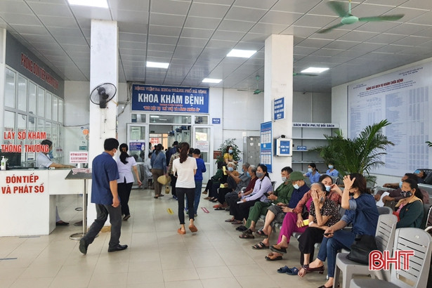 Bệnh viện tuyến huyện đầu tiên ở Hà Tĩnh khám BHYT vào ngày thứ 7