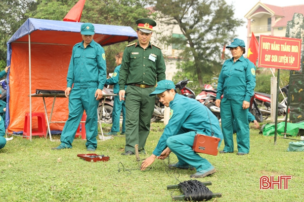 Về Nghi Xuân xem chiến sỹ “sao vuông” trình diễn kỹ năng chiến đấu