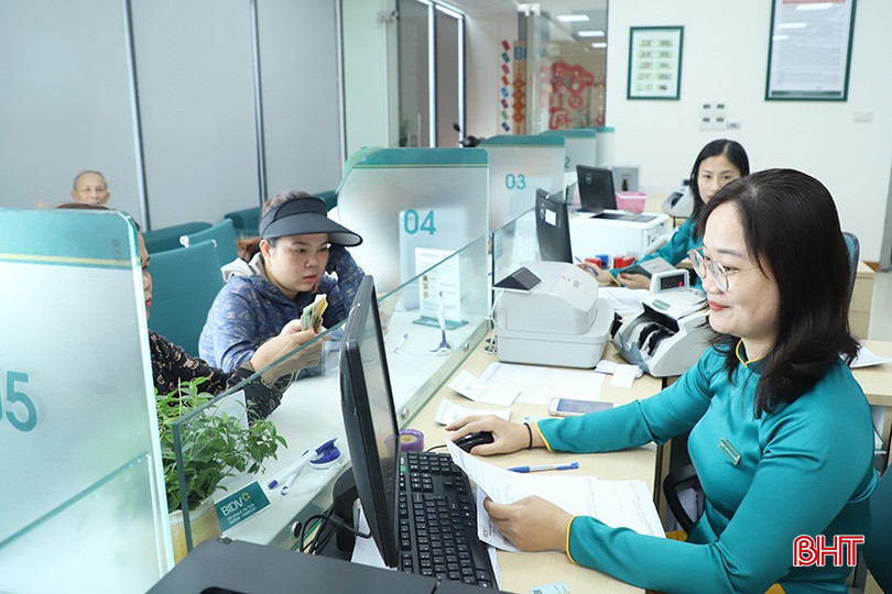 Ngành ngân hàng tạo điều kiện cho doanh nghiệp may mặc tiếp cận vốn "giá rẻ" đầu tư sản xuất - kinh doanh. bqbht_br_086.jpg