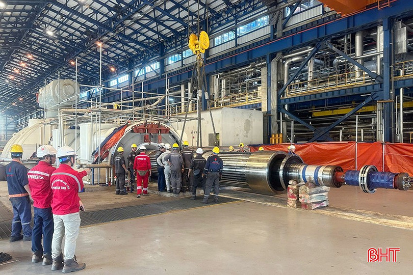 Các nhà thầu tập trung bảo dưỡng, sửa chữa các bộ phận thuộc tua – bin tổ máy số 2, Nhà máy Nhiệt điện Vũng Áng 1. z5791144354778_703b197092115fe22140948f6c967b5f.jpg