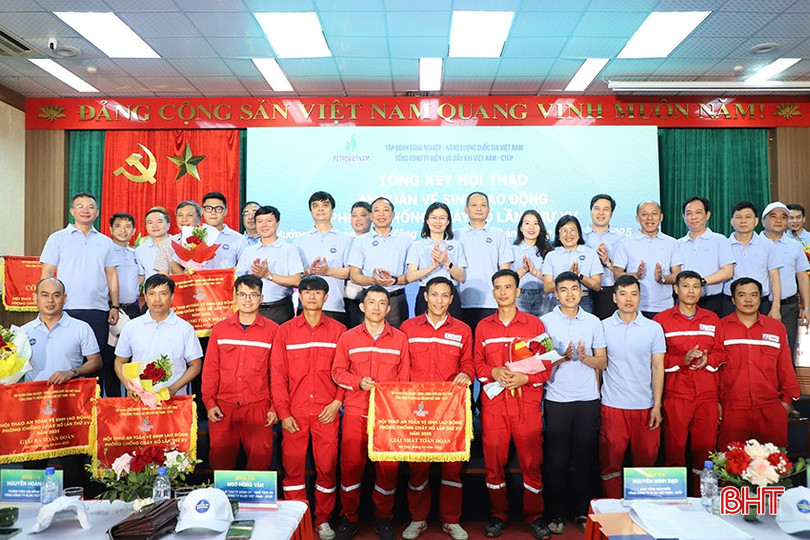 Công ty Điện lực Dầu khí Hà Tĩnh xuất sắc giành giải nhất toàn đoàn tại hội thao. bqbht_br_90.jpg