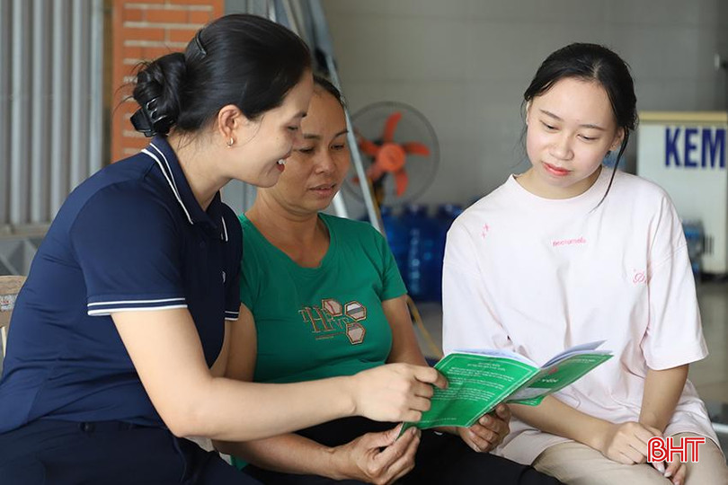 Việc rà soát nhu cầu, bình xét đối tượng cho vay vốn chương trình HSSV tại Hà Tĩnh được thực hiện theo đúng quy định. 78.JPG