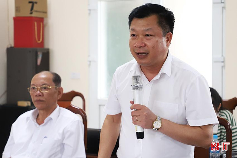 Ông Trần Hữu Khanh - Phó Giám đốc Sở TN&MT Hà Tĩnh phân tích rõ các chính sách hỗ trợ của Nhà nước đối với HTX hoạt động trong lĩnh vực môi trường. 87.JPG
