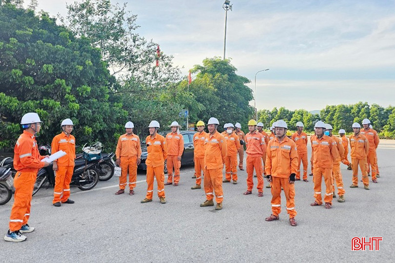 Điện lực Kỳ Anh huy động lực lượng, ra quân khắc phục các khiếm khuyết trên lưới. bqbht_br_80.jpg