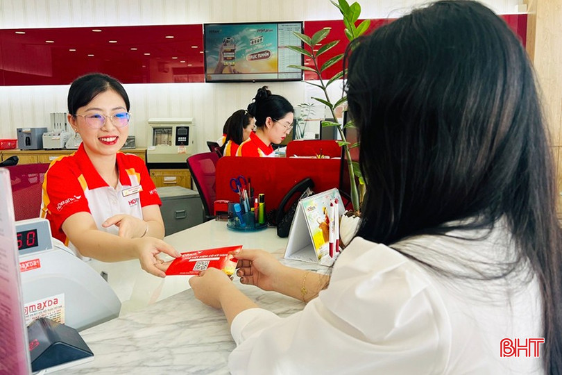 Gửi tiết kiệm vẫn là lựa chọn của nhiều người dân Hà Tĩnh. bqbht_br_z6516695367993-0c7b12dccec50e82e928329737018b0b.jpg