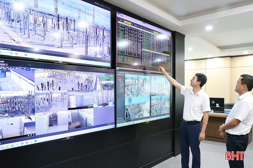 Mọi dữ liệu từ TBA 110 kV Kỳ Anh 2 được truyền tự động về Trung tâm Điều khiển xa (Công ty Điện lực Hà Tĩnh). 096.jpg