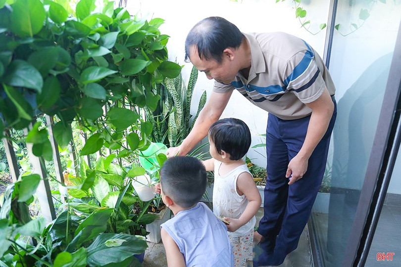 Người vay vốn phấn khởi khi lãi suất chương trình NOXH giảm. image.jpg
