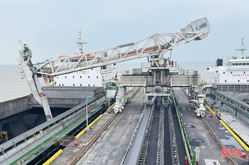 Cầu cảng chuyên dụng đến hệ thống kho than của Nhà máy Nhiệt điện Vũng Áng 1 là địa điểm được tăng cường công tác kiểm tra, kiểm soát, phòng chống cháy nổ. bqbht_br_765.jpg