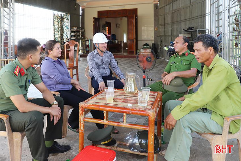 Công an huyện Cẩm Xuyên bám nắm tình hình, phối hợp đẩy mạnh công tác tuyên truyền, vận động bà con vùng ảnh hưởng dự án chấp hành chủ trương của Đảng, Nhà nước. 307.JPG
