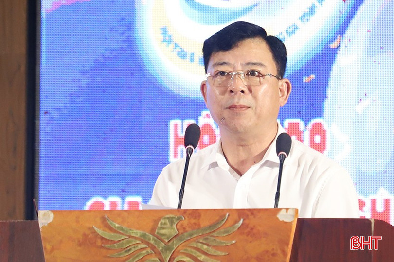 Phát biểu tại lễ bế mạc, ông Trần Hoài Bắc - Phó Chủ tịch Công đoàn Ngành Ngân hàng Hà Tĩnh nhấn mạnh: Hội thao 2024 gồm 384 vận động viên thuộc 23 đơn vị, tranh tài 2 bộ môn bóng chuyền hơi nữ và bóng đá nam. Đây không chỉ là ngày hội của đoàn viên, người lao động mà còn là cơ hội giao lưu, phát triển phong trào thể dục thể thao trong toàn ngành; là động lực để động viên mỗi cán bộ, công chức, người lao động ngành ngân hàng hoàn thành tốt nhiệm vụ được giao, góp phần vào sự phát triển của ngành ngân hàng và thúc đẩy phát triển kinh tế - xã hội tỉnh nhà.