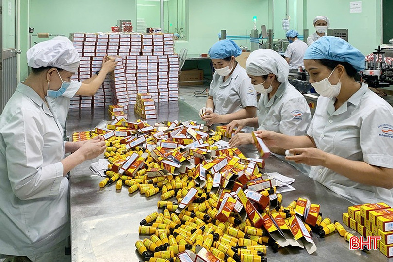 Cộng đồng doanh nghiệp Hà Tĩnh lo ngại lãi suất huy động vốn của các ngân hàng liên tiếp gia tăng sẽ kéo lãi suất cho vay tăng theo. z5843855840196_b4c3e51fcf52036df3679d202dd90396.jpg
