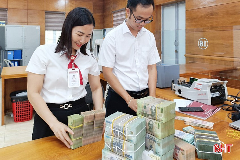 Tổng nguồn vốn huy động của ngành Ngân hàng Hà Tĩnh đến 31/8/2024 đạt 110.856 tỷ đồng. z5861857206123_58b6ba1249a625fcfd9257785f1d8a5b.jpg