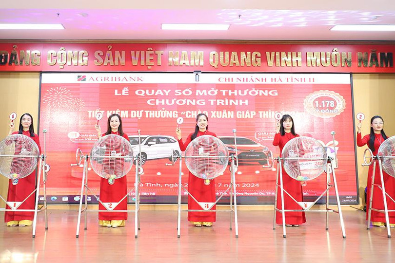 Lễ quay số mở thưởng được Agribank Chi nhánh Hà Tĩnh II tổ chức công khai, minh bạch. 88.JPG