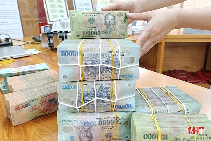 Các ngân hàng cung ứng đầy đủ tiền mặt với số lượng, cơ cấu các loại mệnh giá, phục vụ nhu cầu của người dân, doanh nghiệp. bqbht_br_z6201246574671-28acf253ae9dde9e3376c06783e0d31c.jpg