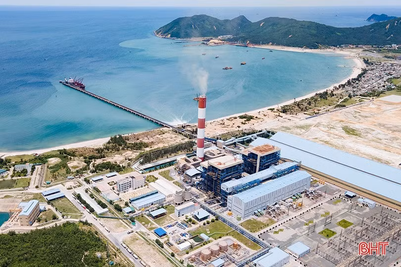 Nhà máy Nhiệt điện Vũng Áng 1 ở TX Kỳ Anh.