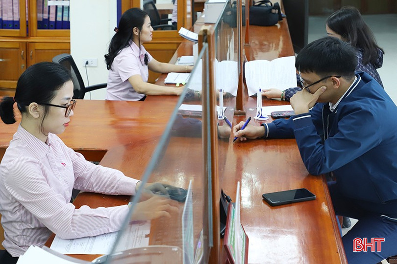 Phòng giao dịch Ngân hàng CSXH Thạch Hà dự kiến giải ngân hơn 6 tỷ đồng, phục vụ cho khách hàng tái đầu tư các mô hình kinh tế. bqbht_br_img-8451.jpg