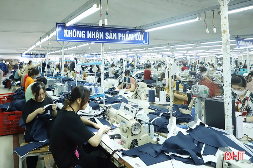 Công ty CP Sản xuất đầu tư và Thương mại TAAD Hà Tĩnh (TP Hà Tĩnh) đã ký kết đơn hàng xuất khẩu đến tháng 7/2025. bqbht_br_z6401343471321-0c0d0a5c81321bebfd2c970e5388d7bb.jpg