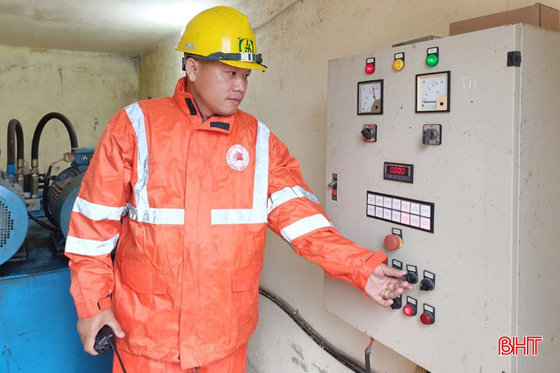 Các nhà máy thủy điện cần chú trọng vận hành thiết bị theo đúng quy trình kỹ thuật để đảm bảo an toàn các hạng mục công trình, an toàn đập và vùng hạ du. bqbht_br_0698.jpg
