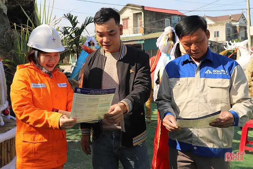 Ngành điện đẩy mạnh tuyên truyền các biện pháp an toàn điện trong Nhân dân. bqbht_br_094.jpg