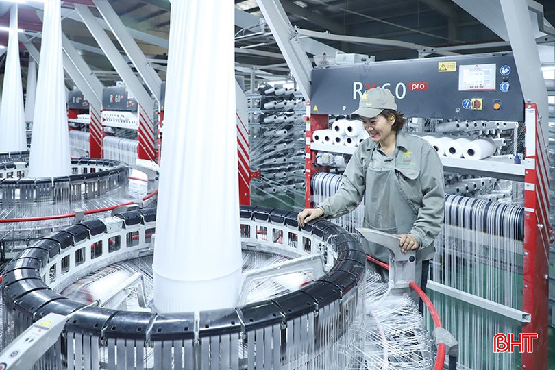 Hà Tĩnh có nhiều nhà máy sản xuất bao bì xuất khẩu do doanh nghiệp tư nhân đầu tư. bqbht_br_905.jpg