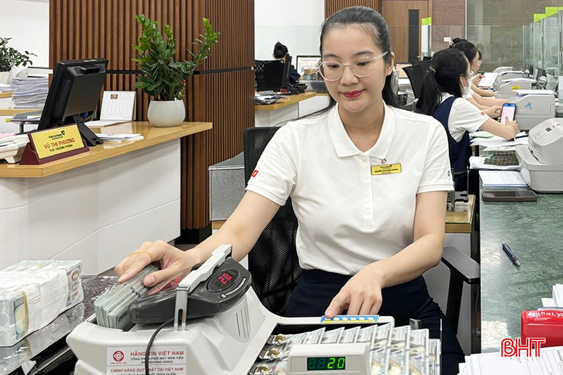 Ngày 20/6/2025, tỷ giá USD được Vietcombank Hà Tĩnh niêm yết 26.276 đồng/USD ở chiều bán ra. bqbht_br_z6727219407367-f9d4e45428a8be549ea02b9e5c7fe6ab.jpg