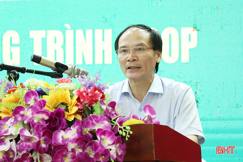 Giám đốc Sở NN&PTNN Nguyễn Văn Việt kết luận hội nghị. 901.JPG