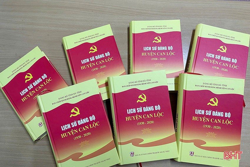 Lịch sử Đảng bộ huyện Can Lộc có gần 700 trang gồm 15 chương. bqbht_br_a.jpg