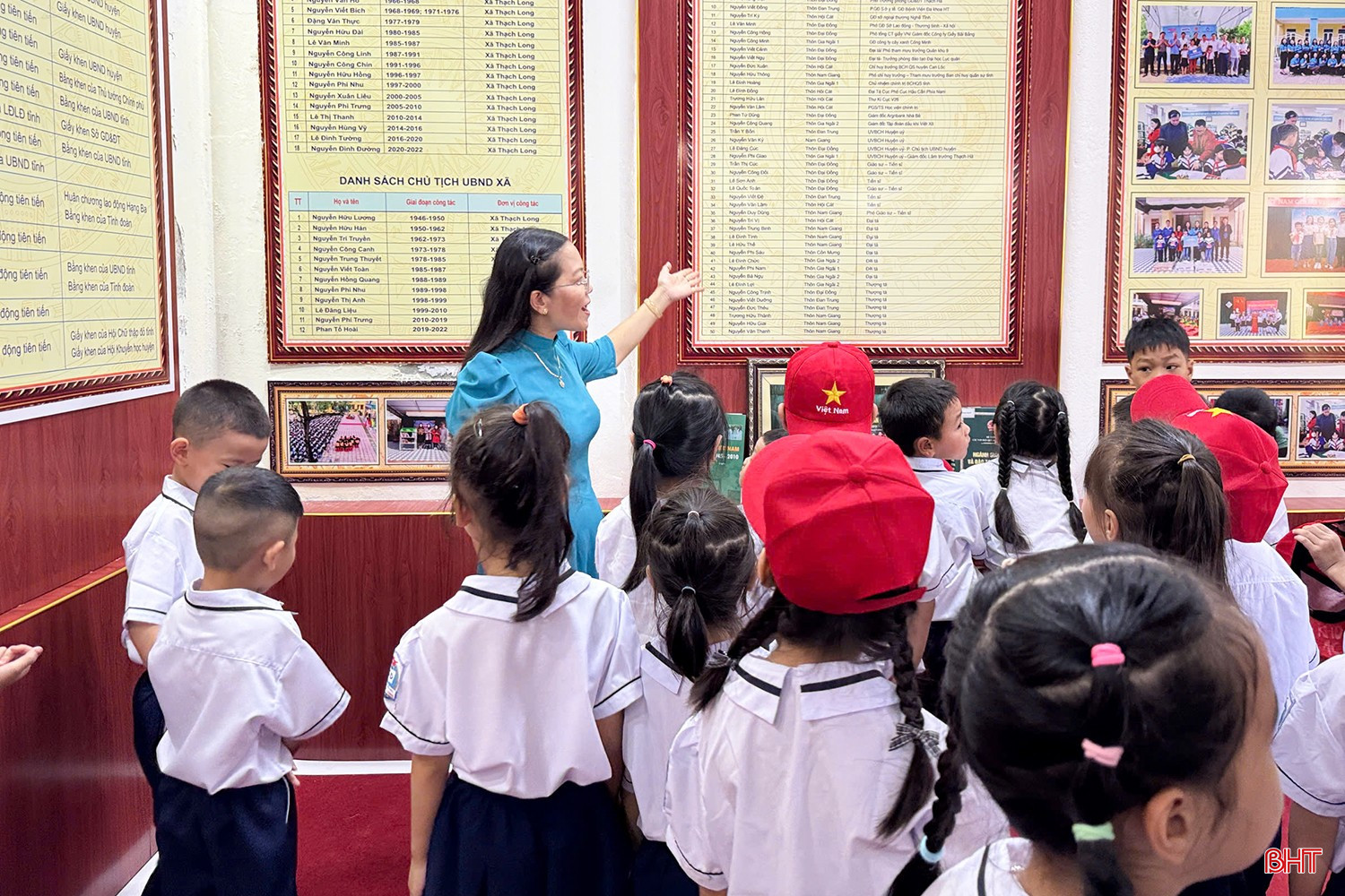 Học sinh lớp 1, Trường Tiểu học Thạch Long (xã Thạch Hà) làm quen với môi trường mới.