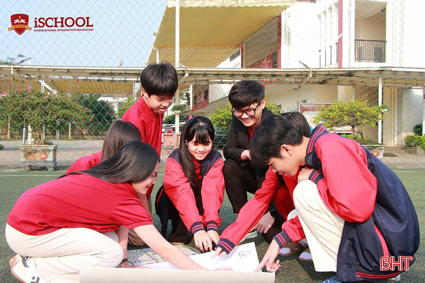 iSchool ផ្តោតលើការបង្កើតមូលដ្ឋានគ្រឹះសិក្សាដ៏រឹងមាំ និងបរិយាកាសថាមវន្តសម្រាប់សិស្ស។ bqbht_br_a2.jpg