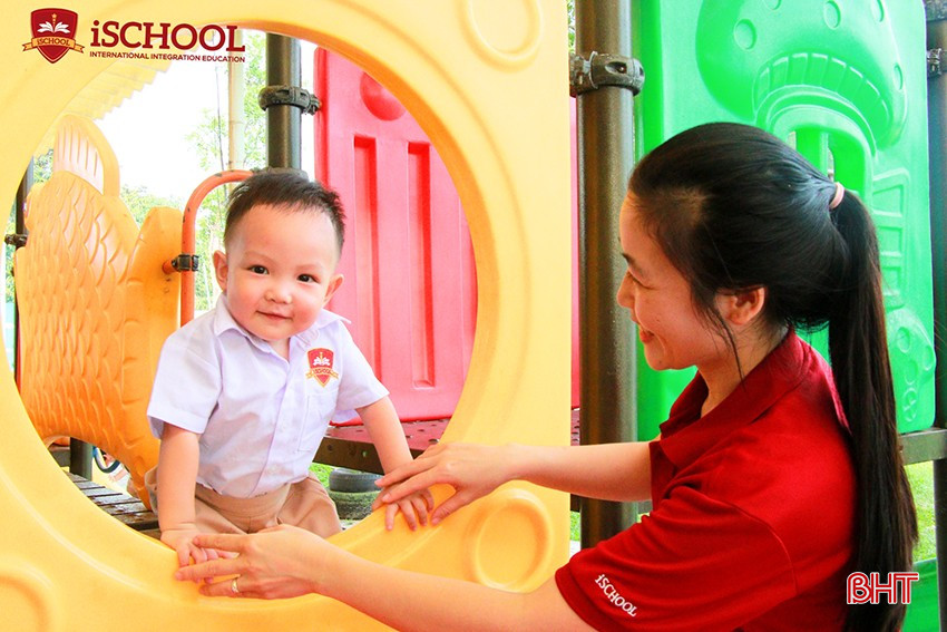សិស្សត្រូវបានចាត់ទុកថាជាមជ្ឈមណ្ឌលពេញមួយដំណើរការអប់រំ និងការអភិវឌ្ឍន៍។ bqbht_br_a8.jpg
