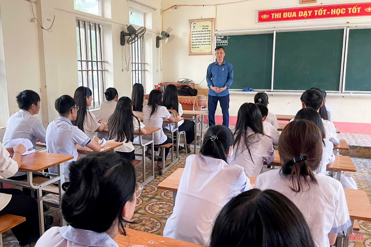 Giáo viên, học sinh lớp 9 Trường THCS Thạch Kim (xã Lộc Hà) đã sẵn sàng khởi động năm học mới với những quyết tâm mới.