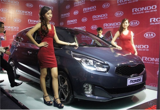 Kia Rondo có giá từ 729 triệu đến 828 triệu đồng ảnh 3