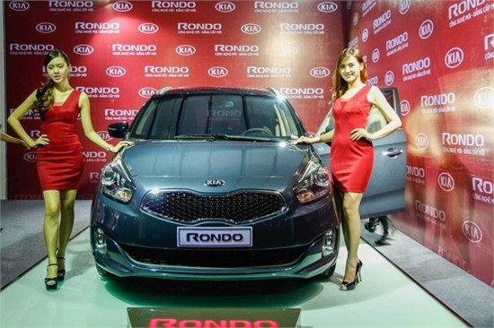 Kia Rondo có giá từ 729 triệu đến 828 triệu đồng ảnh 2