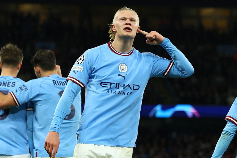 Arsenal không có gì để tiếc trong cuộc đua với Man City