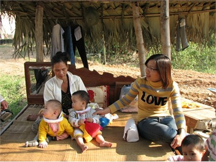 Không ít gia đình ở Đức Thọ đang trong cảnh màn tranh, chiếu đất