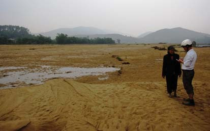 Đồng ruộng cũng đã trở thành... sa mạc
