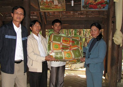 Gia đình chị Nguyễn Thị Thiện trong cũng như ngoài