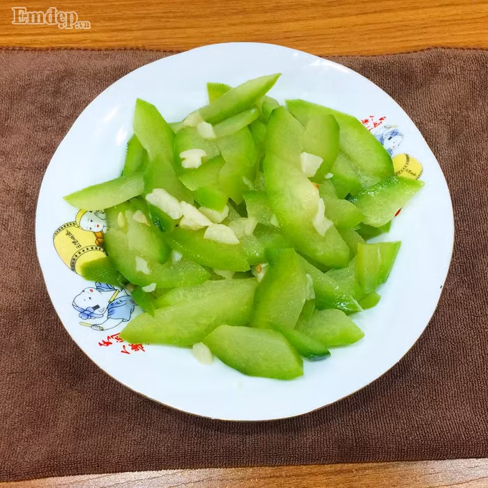 Mâm cơm 4 món cho gia đình thân yêu những ngày hè nóng bức