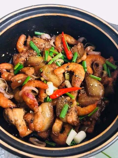 Làm ngay tôm thịt kho tiêu ngon lành cho bữa tối