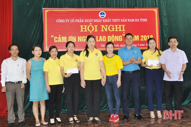 Nhiều hoạt động “Cảm ơn người lao động” nhân Tháng công nhân