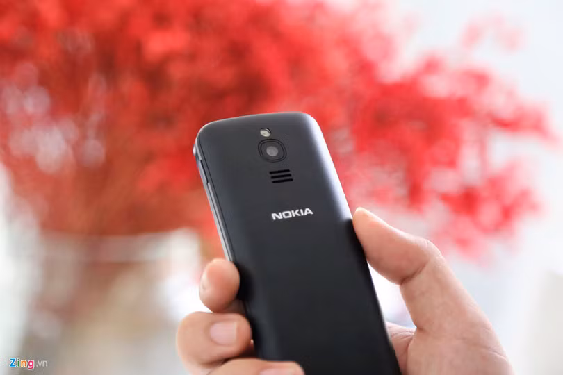 Trải nghiệm nhanh “quả chuối” Nokia 8110 vừa về Việt Nam