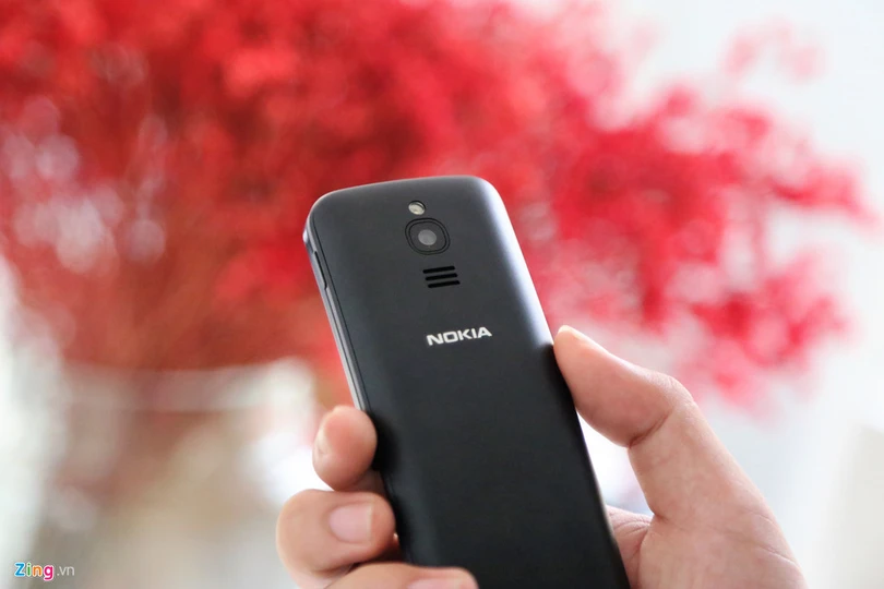 Trải nghiệm nhanh “quả chuối” Nokia 8110 vừa về Việt Nam