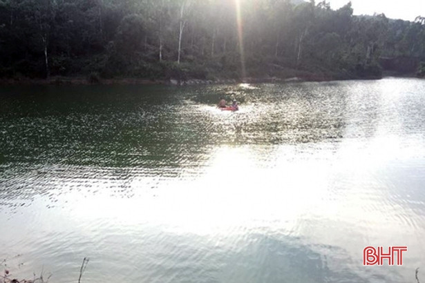 Rủ nhau đi tắm sau liên hoan lớp, nam sinh đuối nước tại đập Khe Út