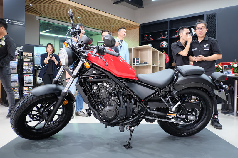 Honda ra mắt 9 mẫu xe phân khối lớn, giá cao nhất 1,2 tỷ đồng