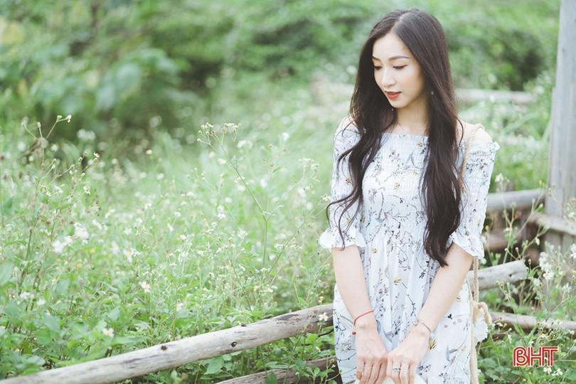 Hoa khôi người Hà Tĩnh duyên dáng trong bộ ảnh áo dài