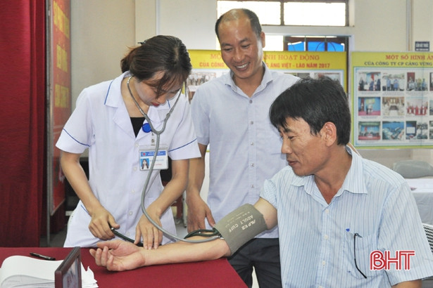 Nhiều hoạt động “Cảm ơn người lao động” nhân Tháng công nhân