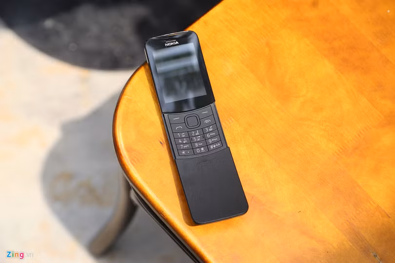 Trải nghiệm nhanh “quả chuối” Nokia 8110 vừa về Việt Nam